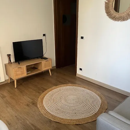 New San Lazzaro House 2 Boho Style -piazza Pontida *